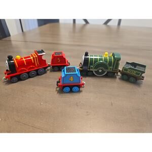 Thomas the Train Emily Tank Engine, James, &Gordon Pull Car 2021. Metal/Plastic